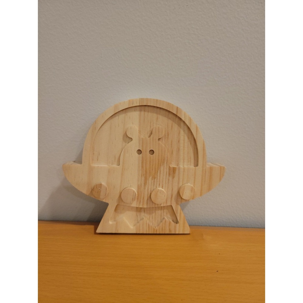 wooden spaceship/ufo - Mondo Llama
